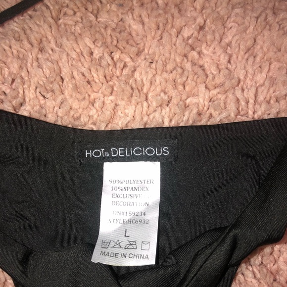 Runs small - Picture 4 of 5